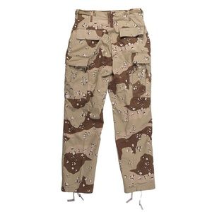 Dessert Camo Cargo Pants in Great Condition.